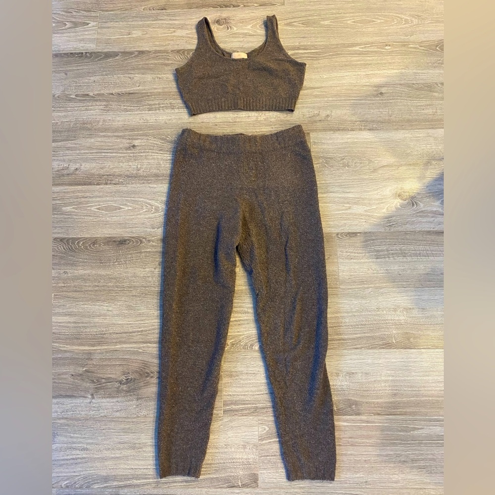 H&M fine knit tank top and leggings lounge set